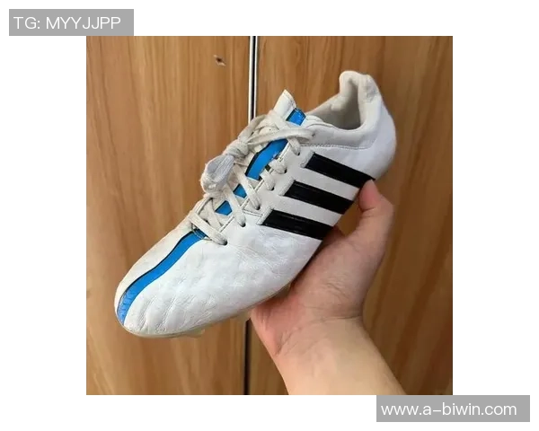 如何有效去除足球鞋异味保持清新舒适的使用体验